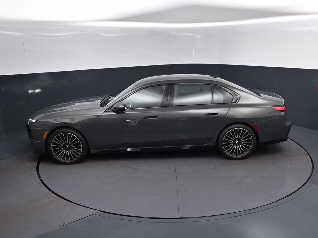 2026 Gray Metallic BMW 7 Series 740i RWD Sedan