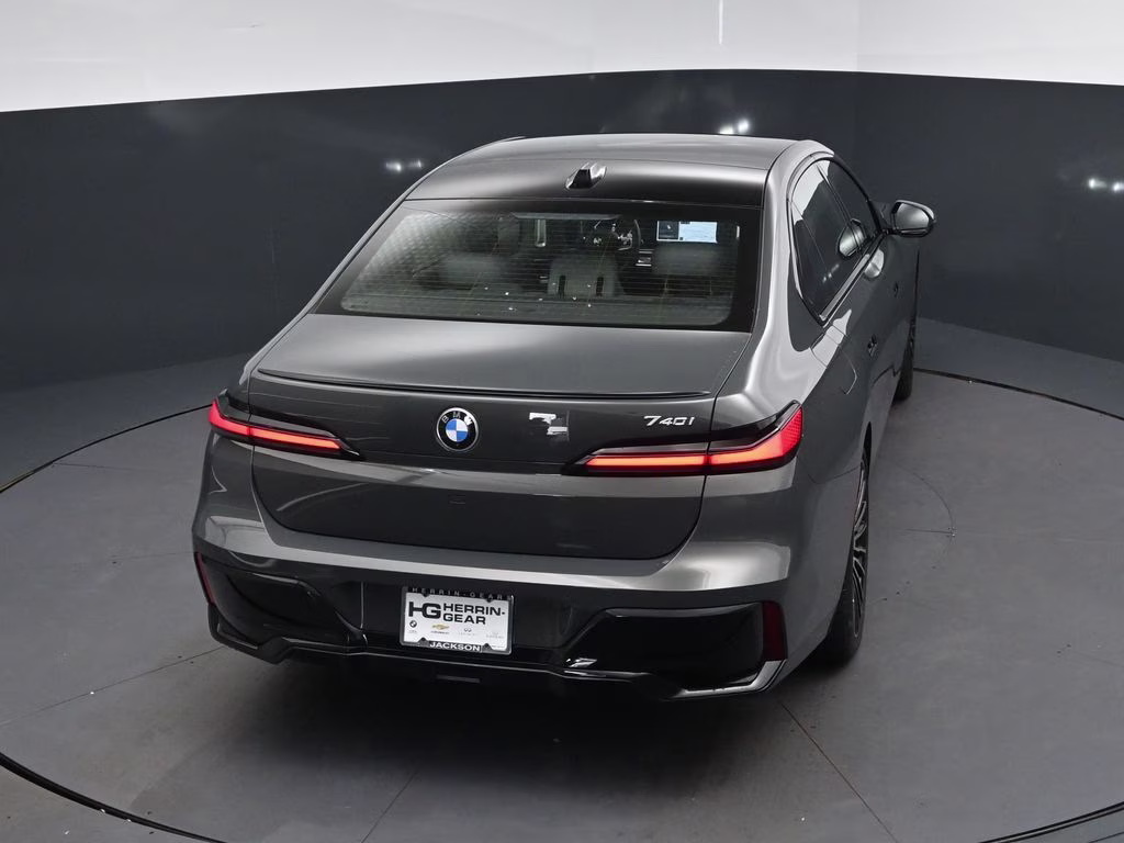 2026 Gray Metallic BMW 7 Series 740i RWD Sedan