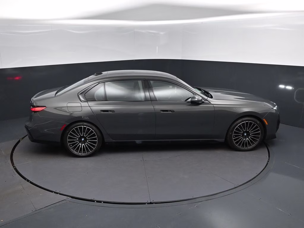 2026 Gray Metallic BMW 7 Series 740i RWD Sedan