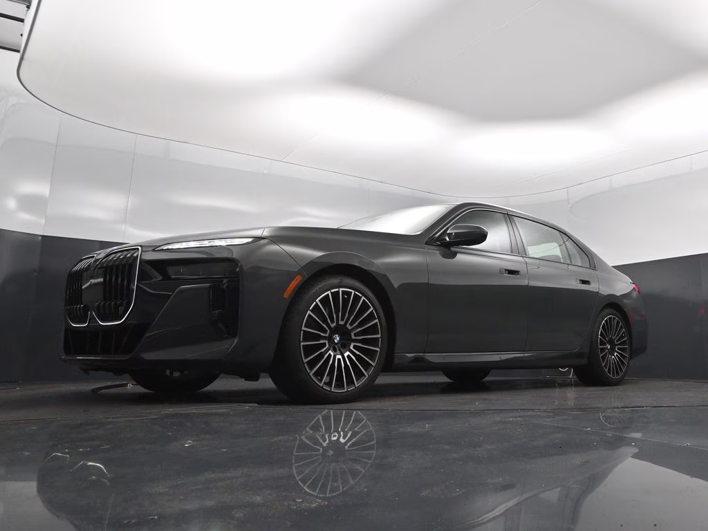 2026 Gray Metallic BMW 7 Series 740i RWD Sedan