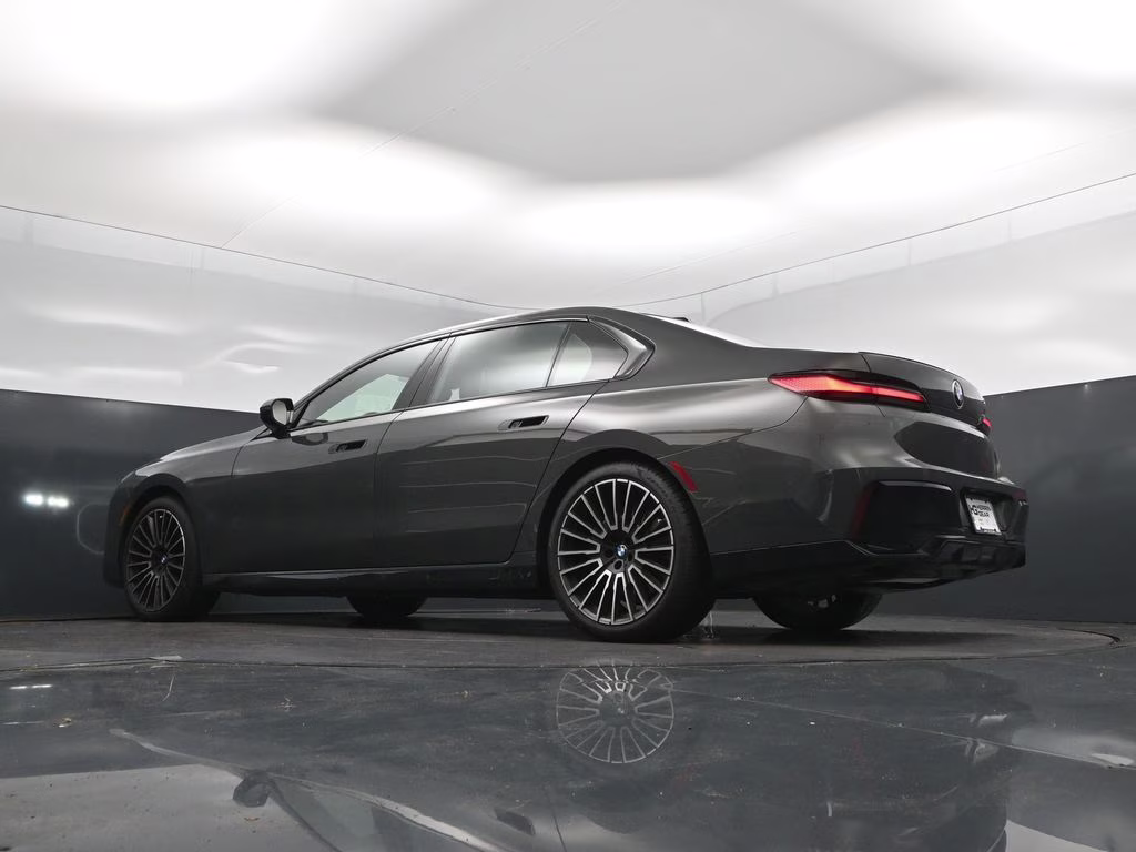 2026 Gray Metallic BMW 7 Series 740i RWD Sedan