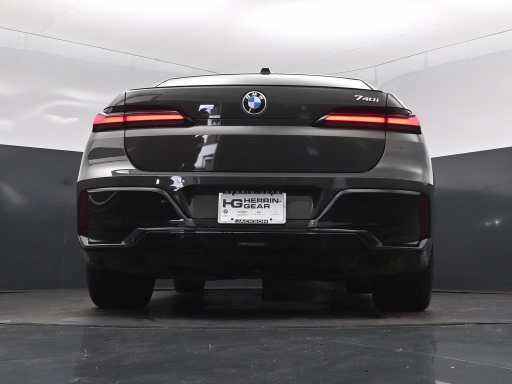 2026 Gray Metallic BMW 7 Series 740i RWD Sedan