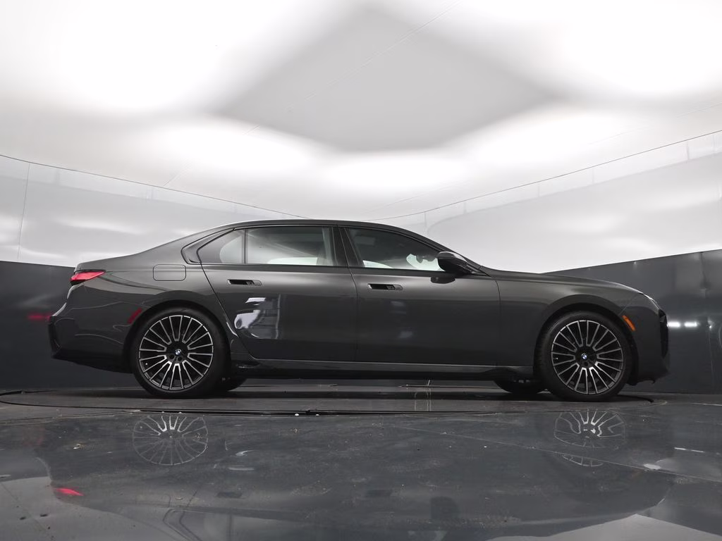 2026 Gray Metallic BMW 7 Series 740i RWD Sedan