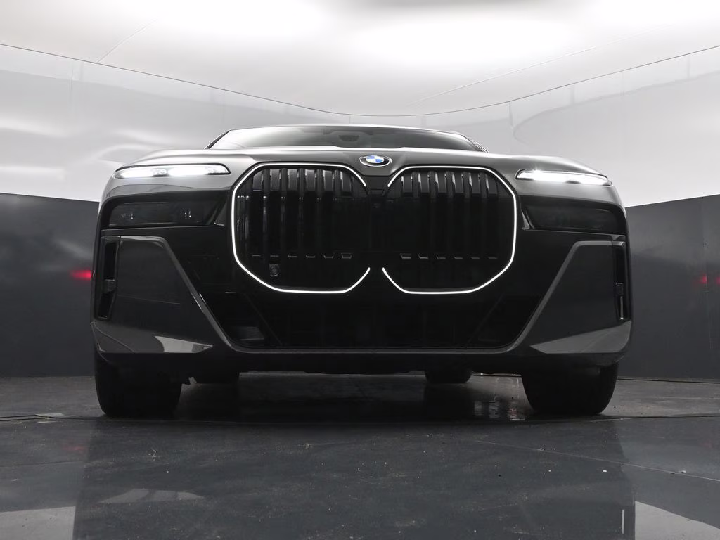 2026 Gray Metallic BMW 7 Series 740i RWD Sedan
