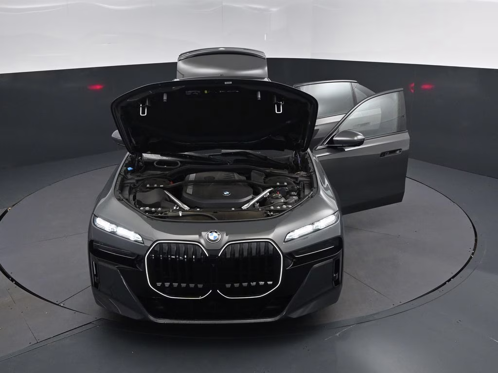 2026 Gray Metallic BMW 7 Series 740i RWD Sedan