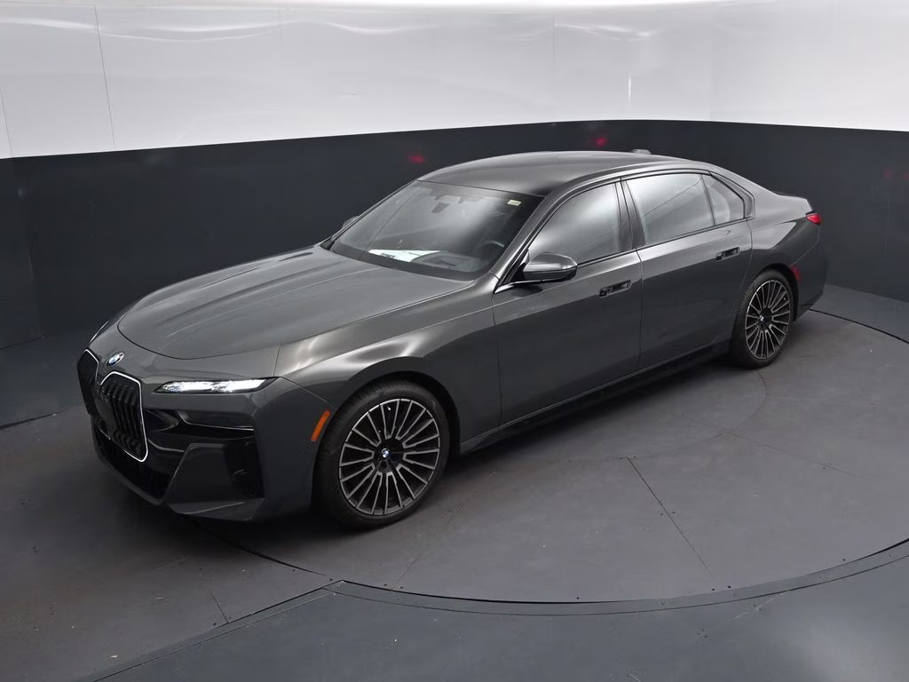 2026 Gray Metallic BMW 7 Series 740i RWD Sedan
