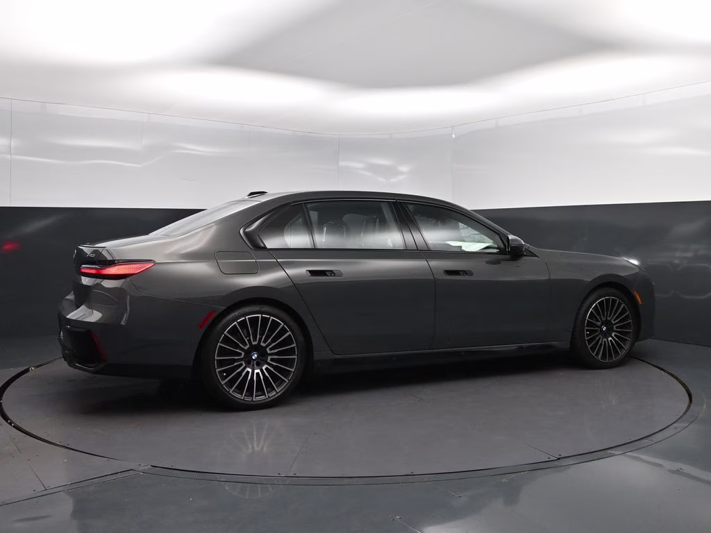 2026 Gray Metallic BMW 7 Series 740i RWD Sedan