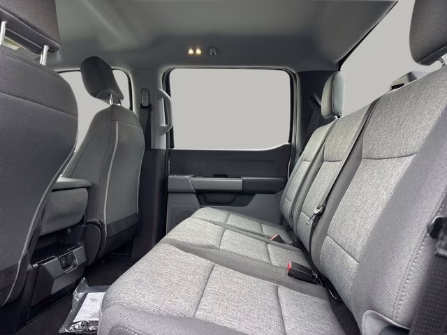 2026 Oxford White Ford Super Duty F-250 SRW XL 4X4 Truck