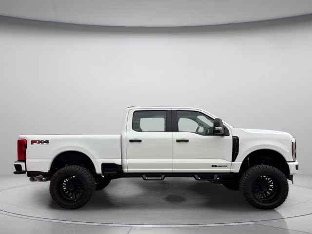 2026 Oxford White Ford Super Duty F-250 SRW XL 4X4 Truck