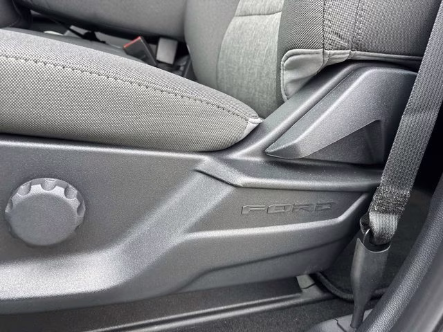 2026 Oxford White Ford Super Duty F-250 SRW XL 4X4 Truck