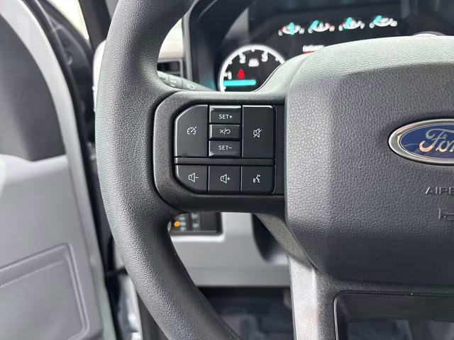 2026 Oxford White Ford Super Duty F-250 SRW XL 4X4 Truck