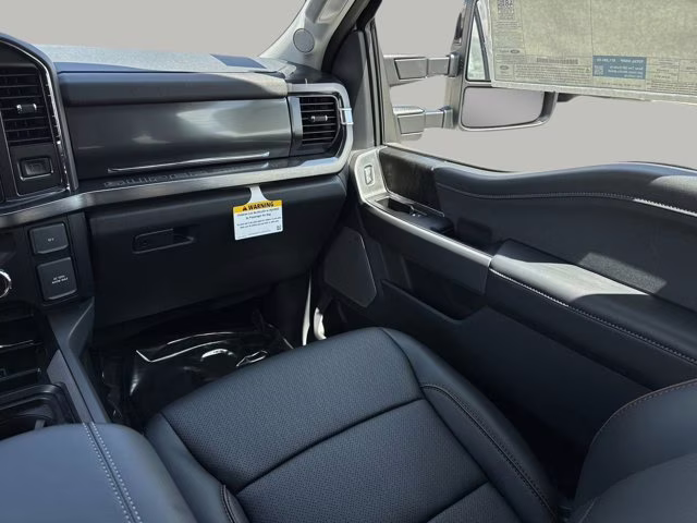 2026 Star White Metallic Tri-Coat Ford Super Duty F-350 SRW LARIAT RWD Truck