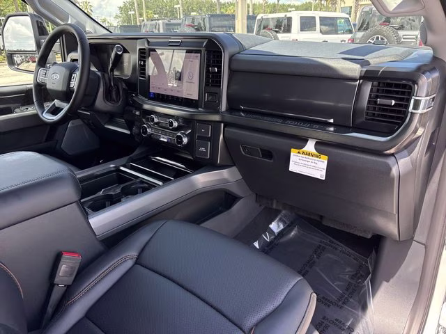 2026 Star White Metallic Tri-Coat Ford Super Duty F-350 SRW LARIAT RWD Truck