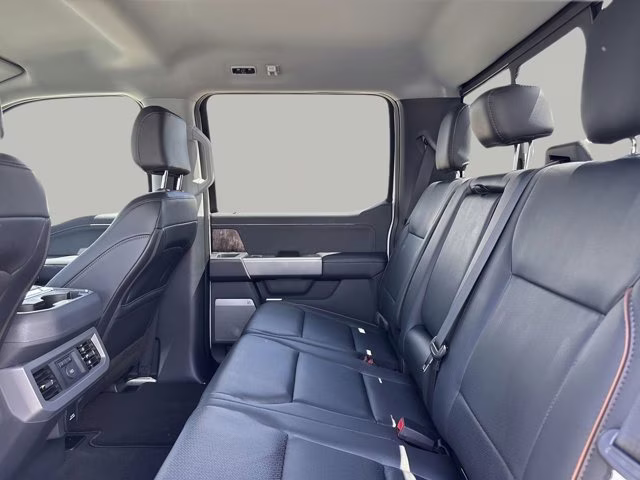 2026 Star White Metallic Tri-Coat Ford Super Duty F-350 SRW LARIAT RWD Truck