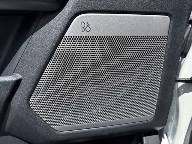 2026 Star White Metallic Tri-Coat Ford Super Duty F-350 SRW LARIAT RWD Truck