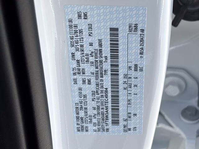 2026 Star White Metallic Tri-Coat Ford Super Duty F-350 SRW LARIAT RWD Truck