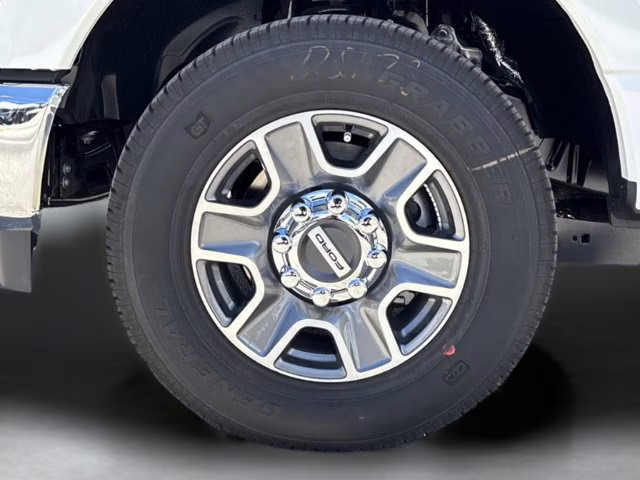 2026 Star White Metallic Tri-Coat Ford Super Duty F-350 SRW LARIAT RWD Truck