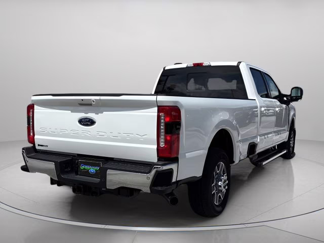 2026 Star White Metallic Tri-Coat Ford Super Duty F-350 SRW LARIAT RWD Truck