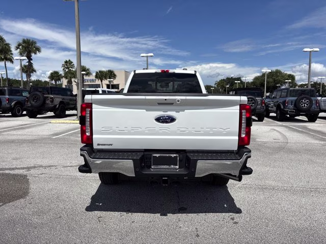 2026 Star White Metallic Tri-Coat Ford Super Duty F-350 SRW LARIAT RWD Truck