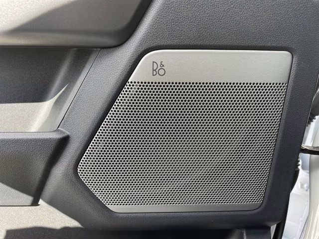 2026 Oxford White Ford Super Duty F-350 SRW LARIAT RWD Truck