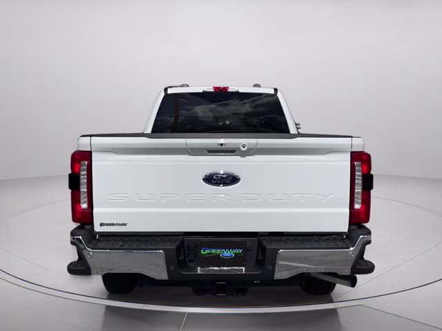 2026 Oxford White Ford Super Duty F-350 SRW LARIAT RWD Truck