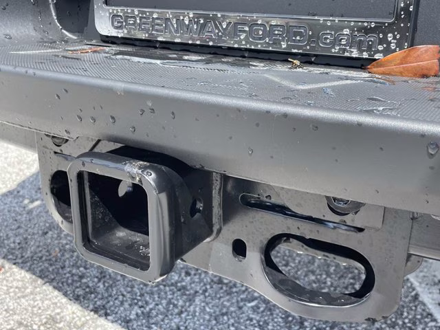 2026 Oxford White Ford Super Duty F-350 SRW LARIAT RWD Truck