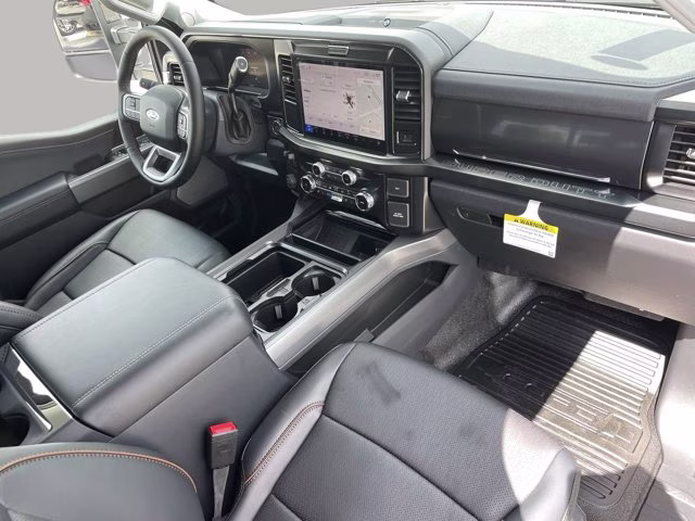2026 Oxford White Ford Super Duty F-350 SRW LARIAT RWD Truck