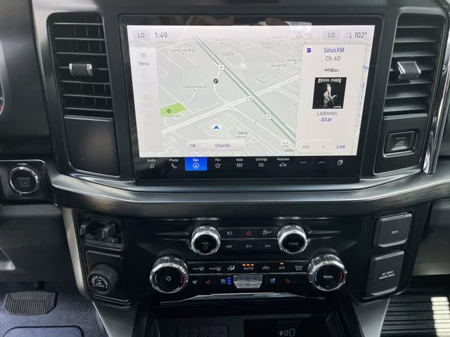 2026 Oxford White Ford Super Duty F-350 SRW LARIAT RWD Truck