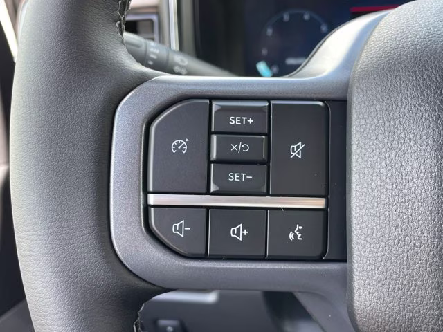 2026 Oxford White Ford Super Duty F-350 SRW LARIAT RWD Truck
