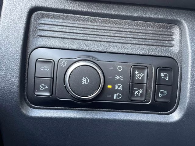 2026 Oxford White Ford Super Duty F-350 SRW LARIAT RWD Truck