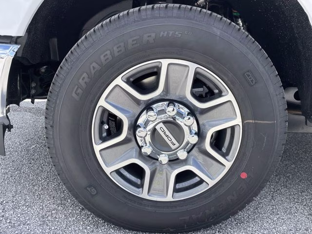 2026 Oxford White Ford Super Duty F-350 SRW LARIAT RWD Truck