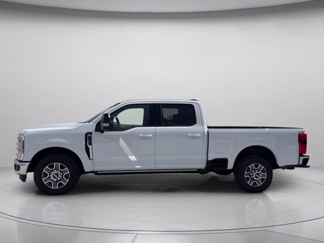2026 Oxford White Ford Super Duty F-350 SRW LARIAT RWD Truck
