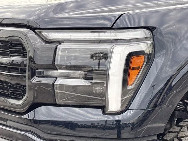 2025 Antimatter Blue Metallic Ford F-150 LARIAT 4X4 Truck