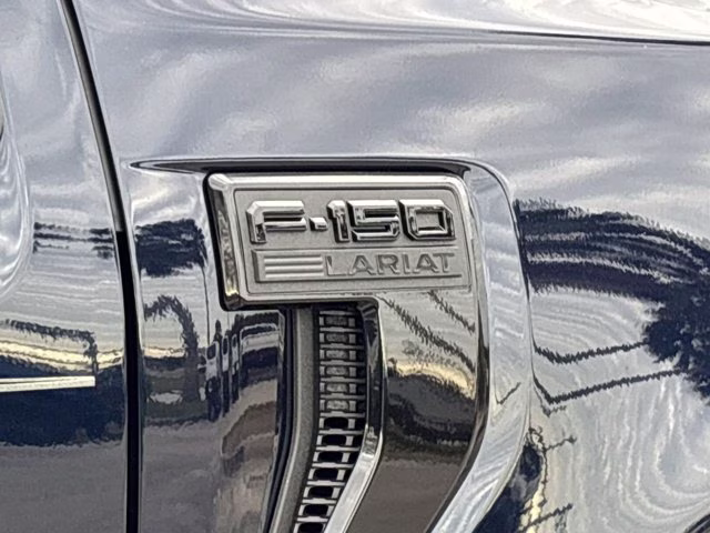 2025 Antimatter Blue Metallic Ford F-150 LARIAT 4X4 Truck