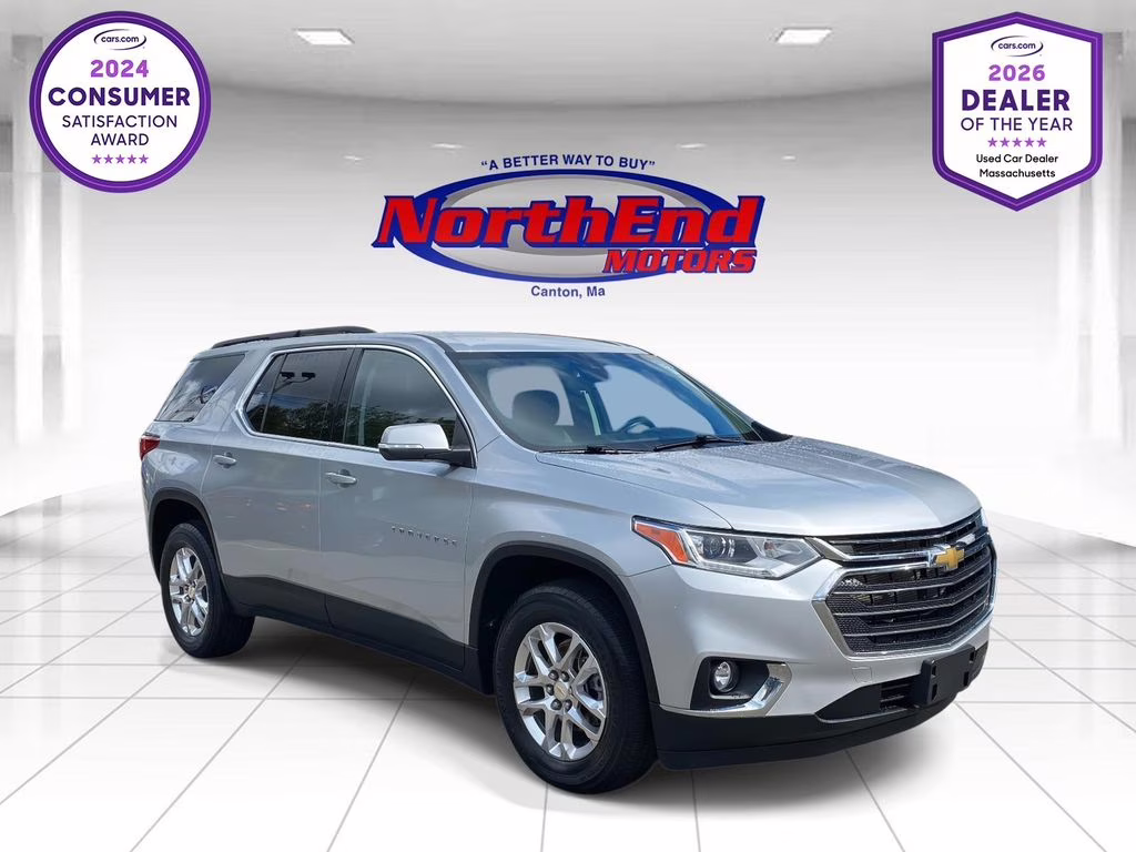 2021 Silver Ice Metallic Chevrolet Traverse LT FWD SUV
