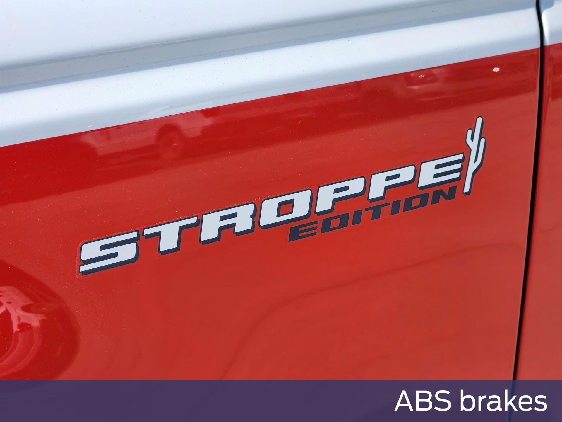 2025 Oxford White Ford Bronco Stroppe Edition 4X4 SUV