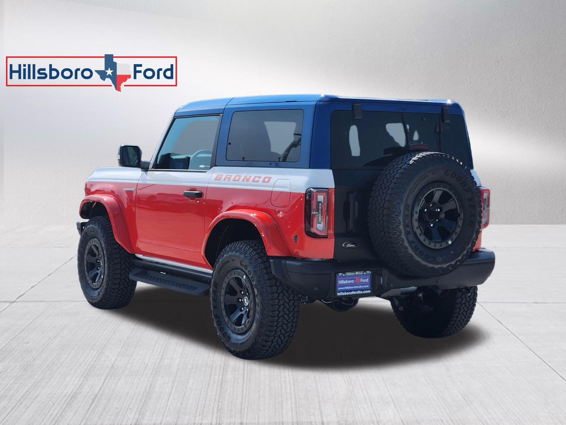 2025 Oxford White Ford Bronco Stroppe Edition 4X4 SUV