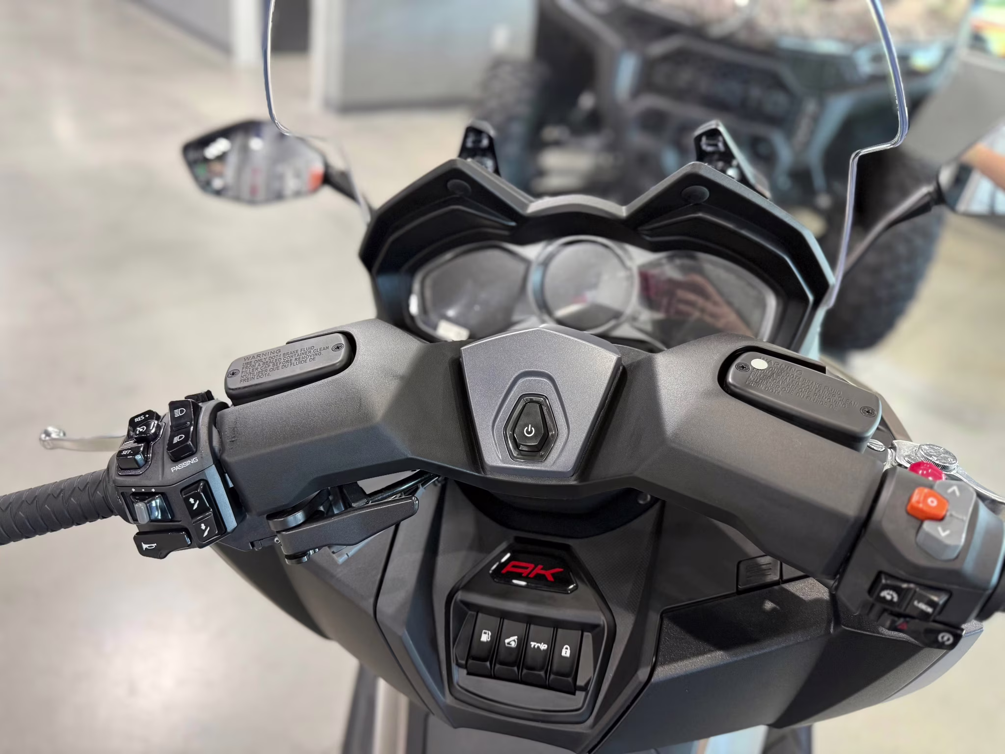 2026 - KYMCO AK 550i ABS Premium Motorcycle