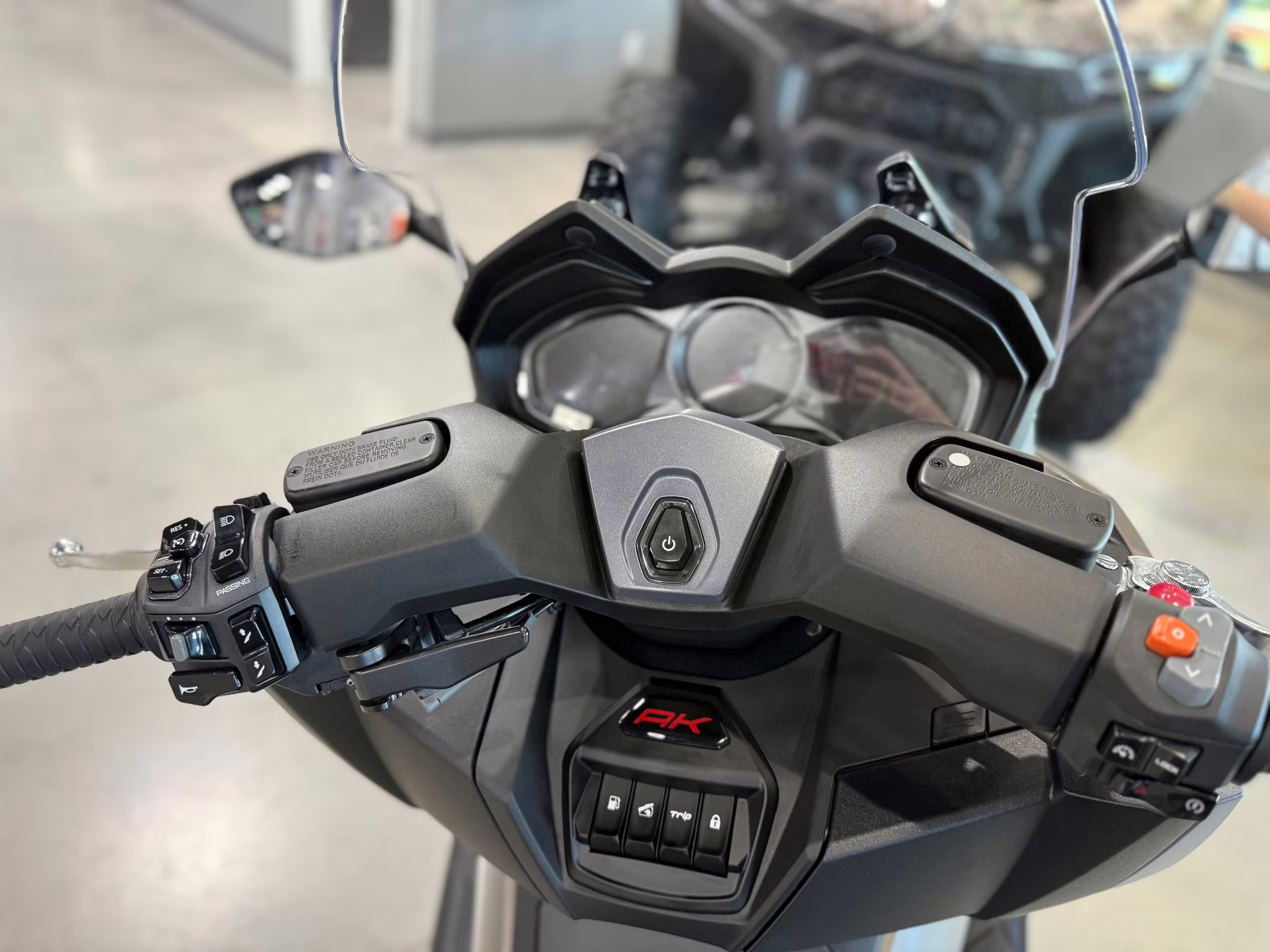 2026 - KYMCO AK 550i ABS Premium Motorcycle