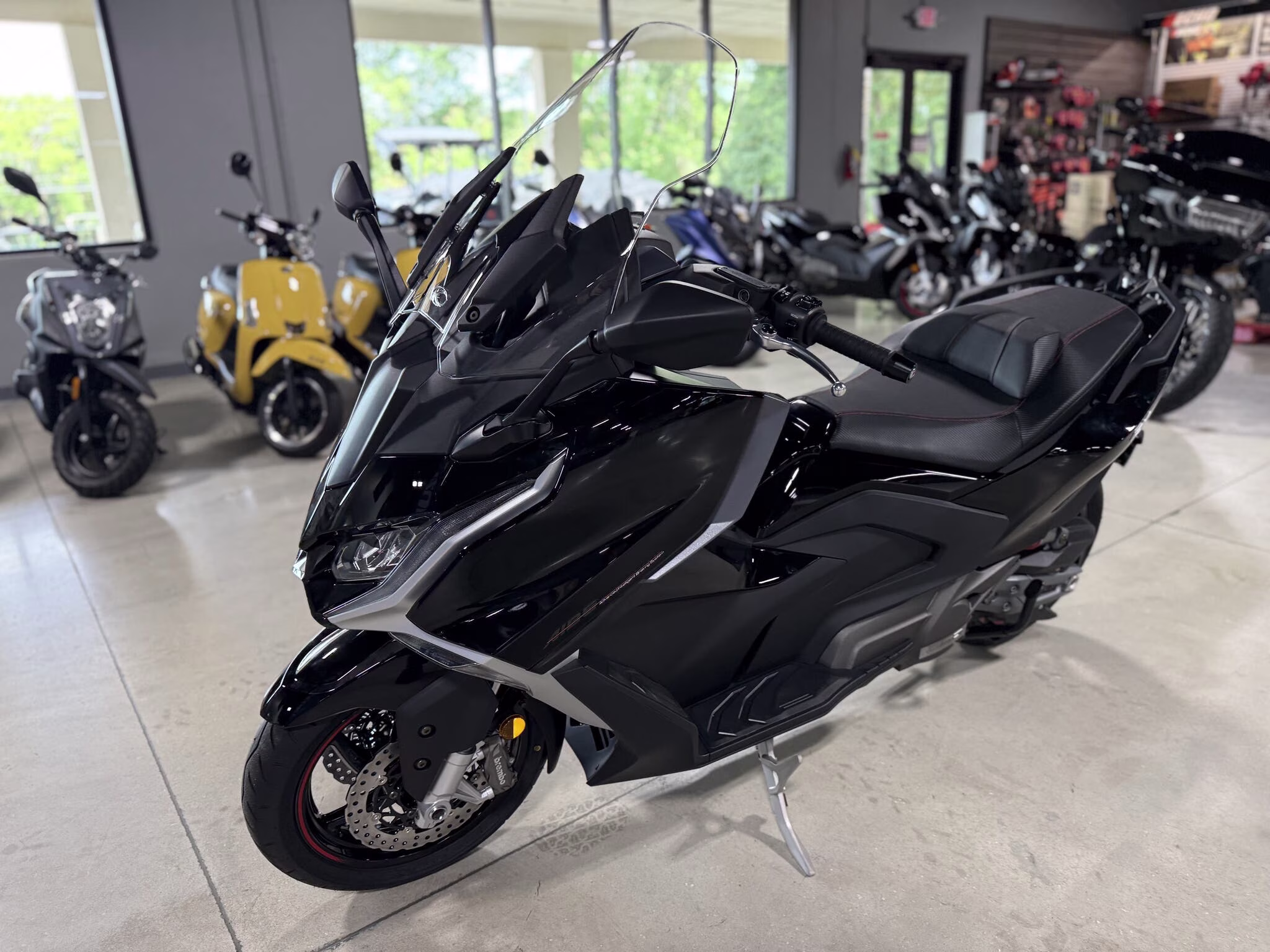 2026 - KYMCO AK 550i ABS Premium Motorcycle