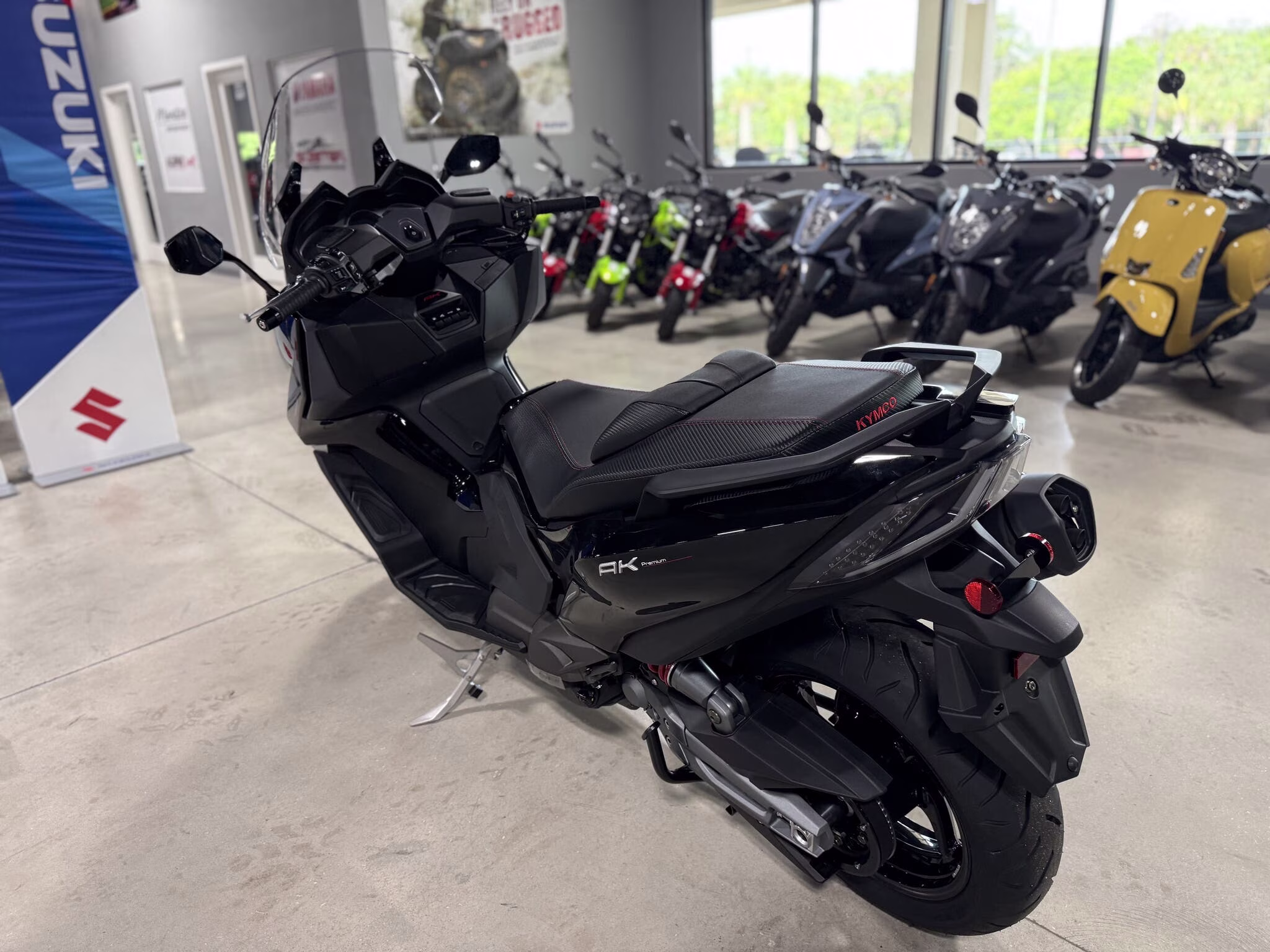 2026 - KYMCO AK 550i ABS Premium Motorcycle