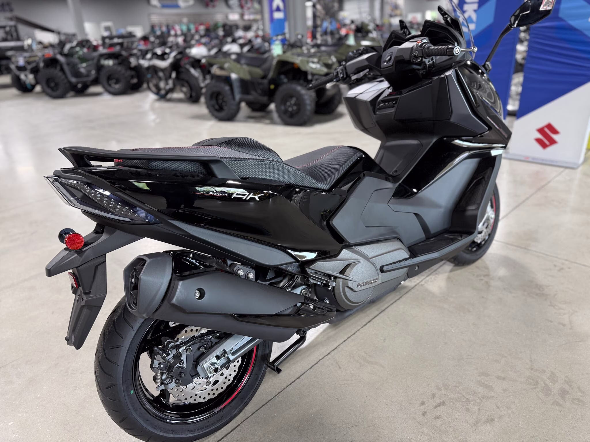 2026 - KYMCO AK 550i ABS Premium Motorcycle