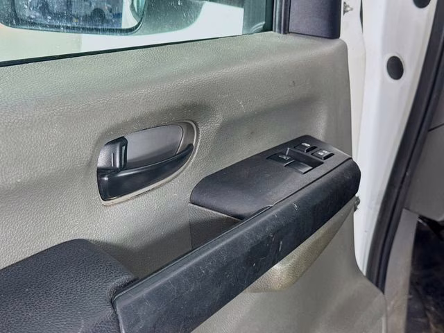 2020 Glacier White Nissan NV2500 HD SV RWD Van