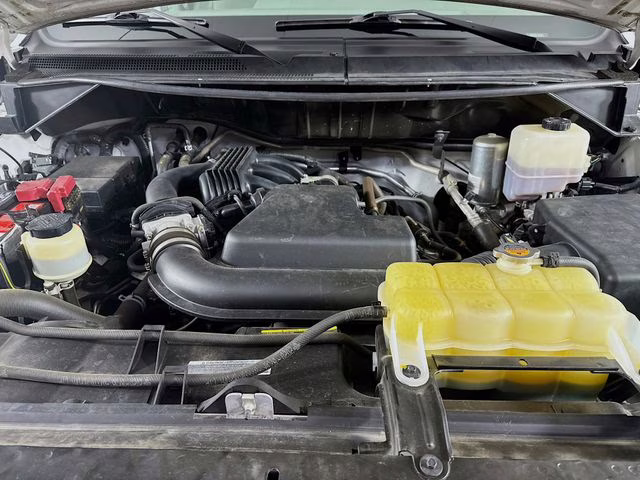 2020 Glacier White Nissan NV2500 HD SV RWD Van