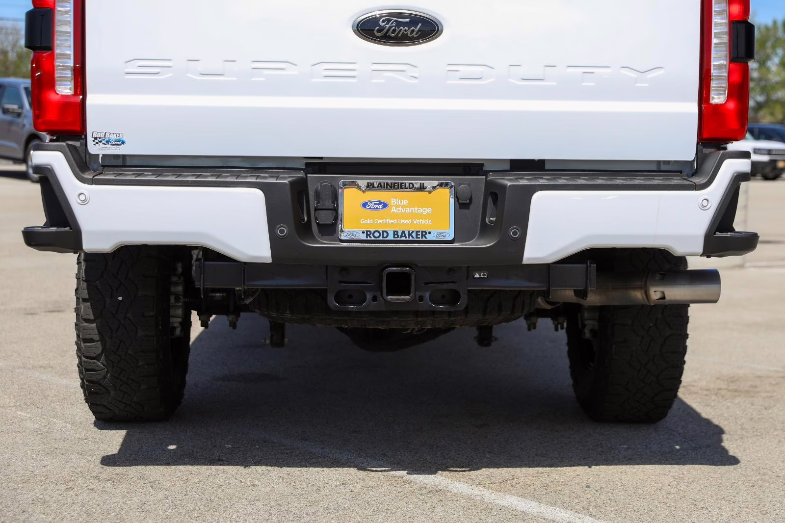 2025 Oxford White Ford Super Duty F-350 SRW LARIAT 4X4 Truck