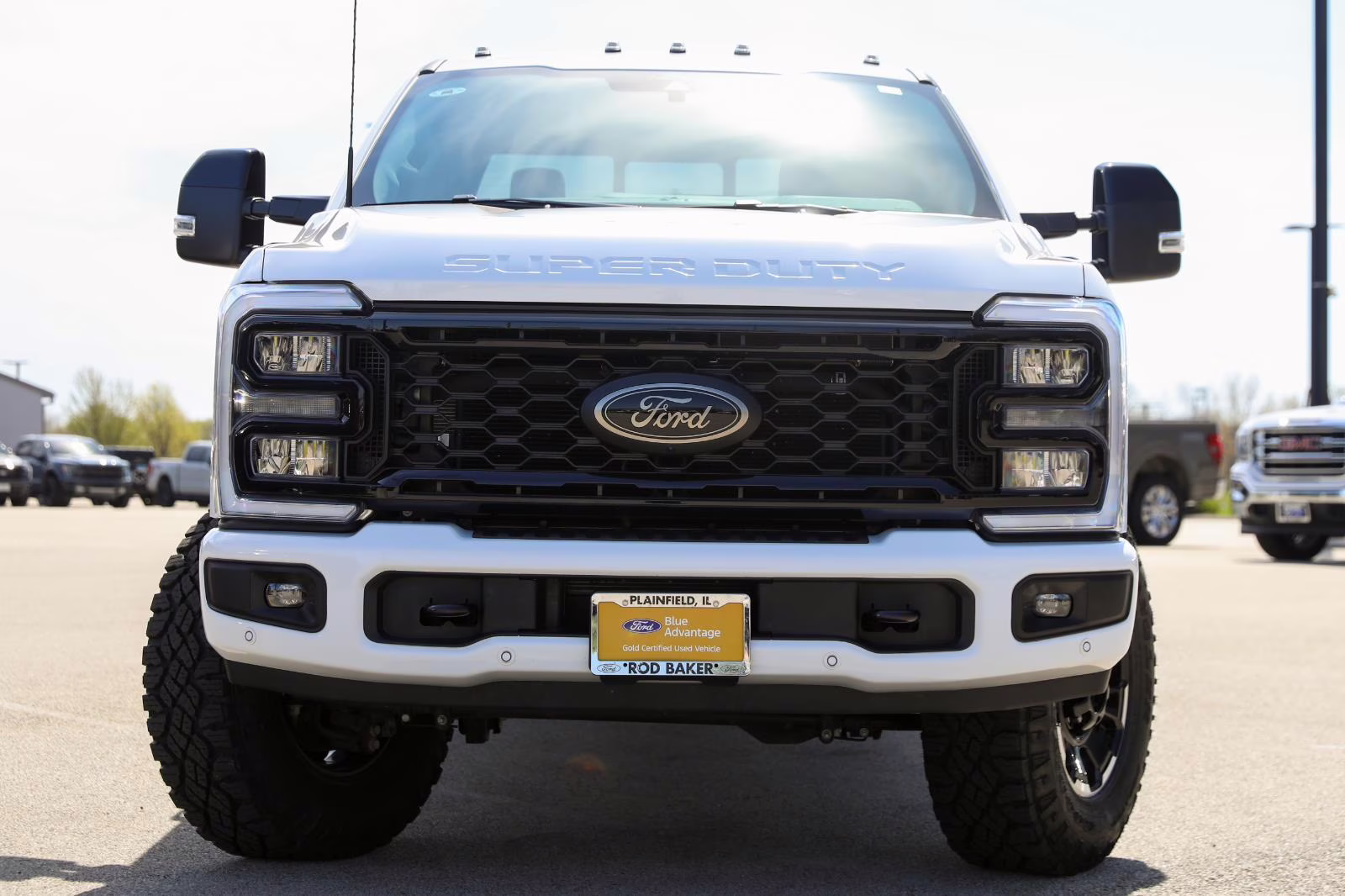 2025 Oxford White Ford Super Duty F-350 SRW LARIAT 4X4 Truck
