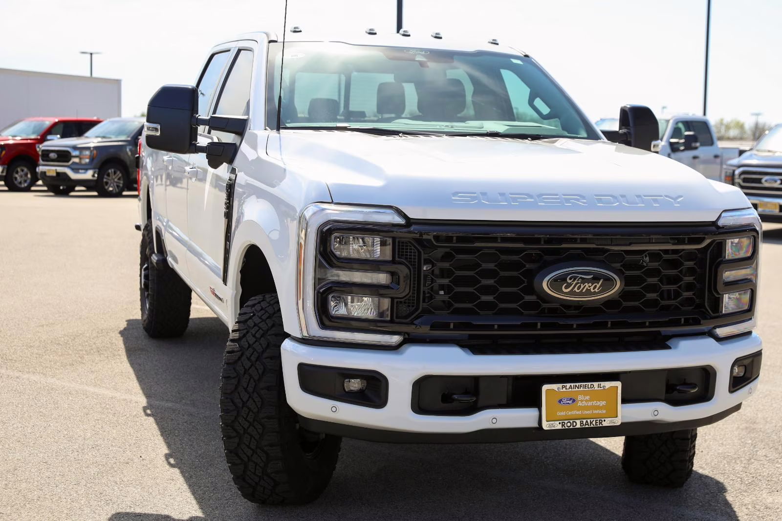 2025 Oxford White Ford Super Duty F-350 SRW LARIAT 4X4 Truck
