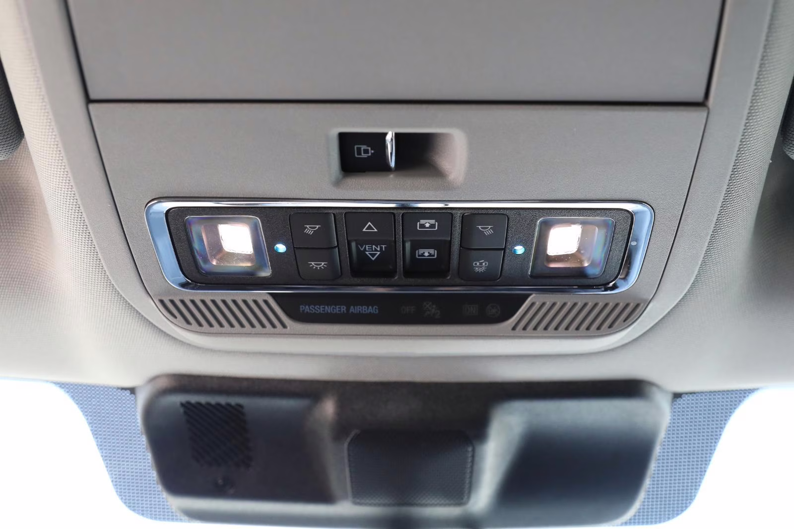 2025 Oxford White Ford Super Duty F-350 SRW LARIAT 4X4 Truck