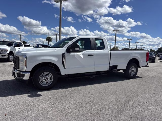 2026 Oxford White Ford Super Duty F-350 SRW XL RWD Truck