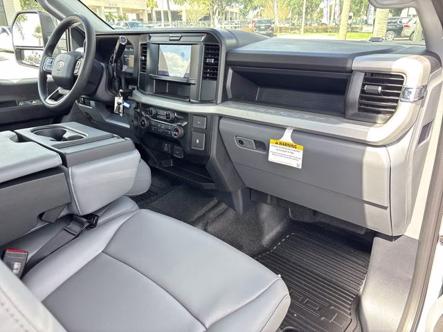 2026 Oxford White Ford Super Duty F-350 SRW XL RWD Truck